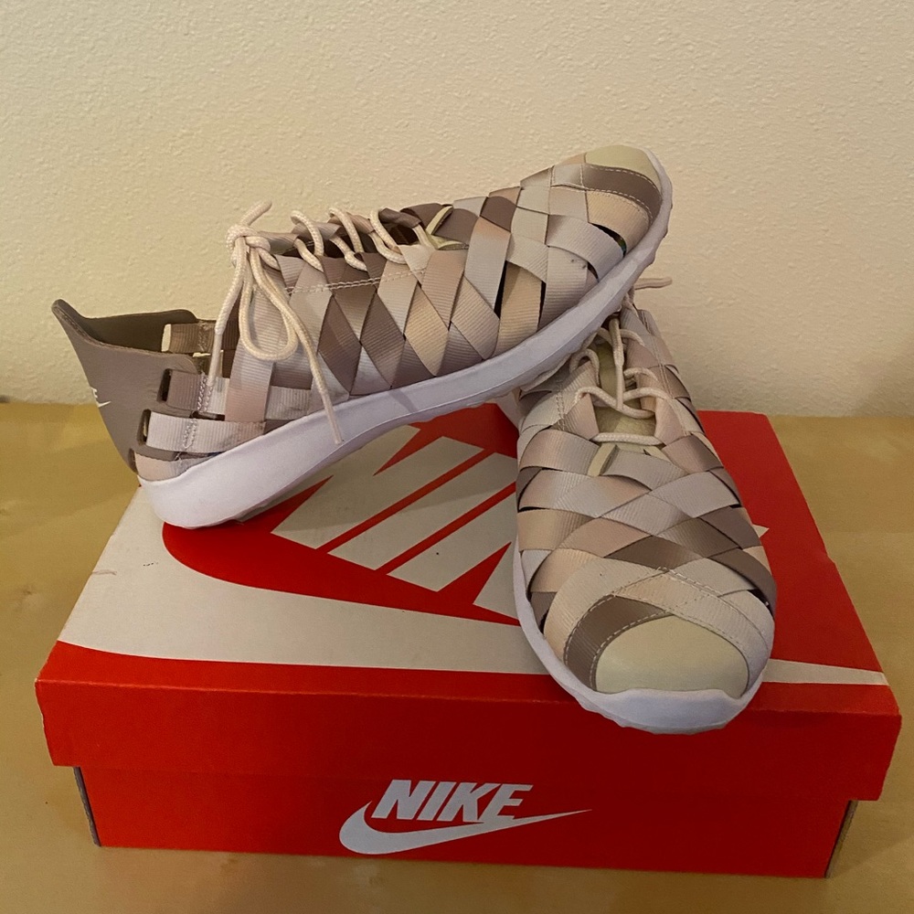 Nike Juvenate Woven Premium